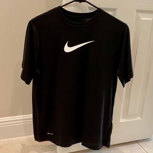 Nike Dry-fit T-shirt (NWOT)